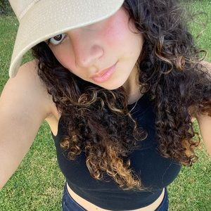 Meet your Posher, Mariana